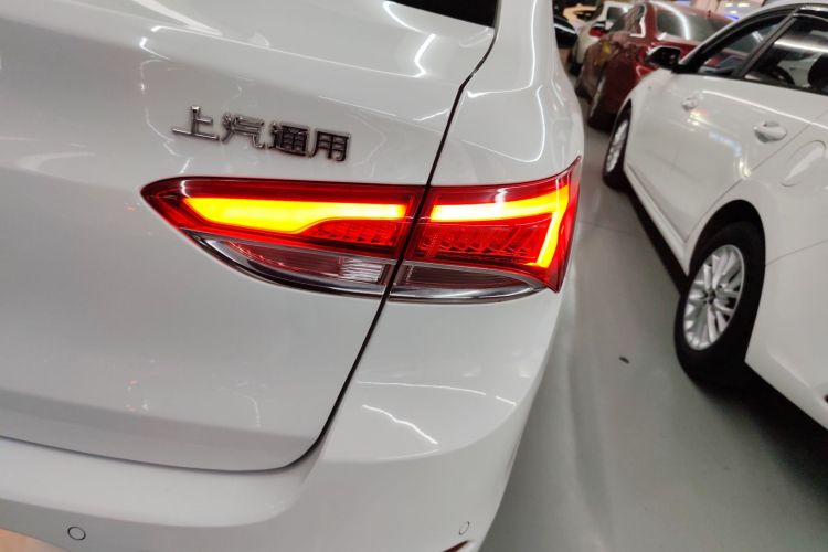 别克 英朗 2019款 18T 自动互联精英型 国VI车身外观9