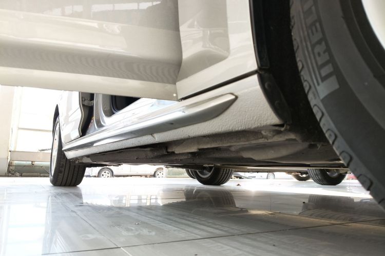 奥迪A4L 2017款 40 TFSI 时尚型局部细节9001