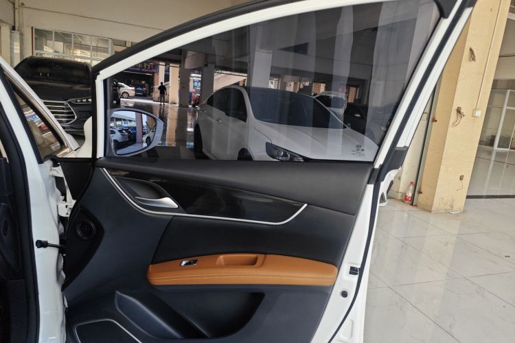 比亚迪 宋MAX 2018款 1.5T 自动智联豪华型 6座中控内饰42