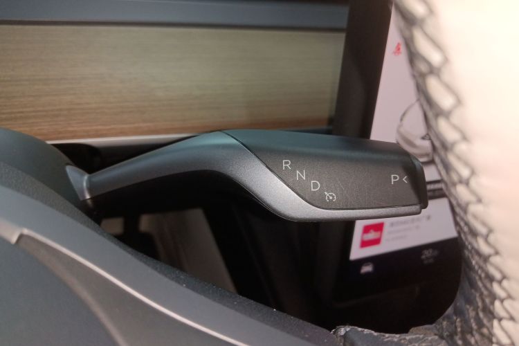 特斯拉 Model Y 2021款 标准续航后驱版局部细节18