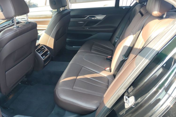 宝马7系 2017款 730Li 领先型中控内饰7004