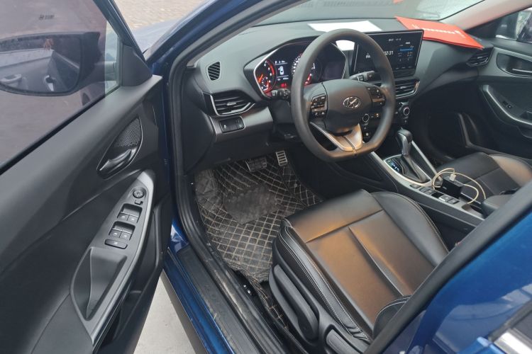 现代 菲斯塔 2019款 240TGDi 运动版 国V中控内饰7003