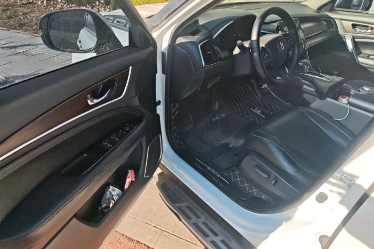 本田 冠道 2019款 240TURBO 两驱精英版中控内饰20