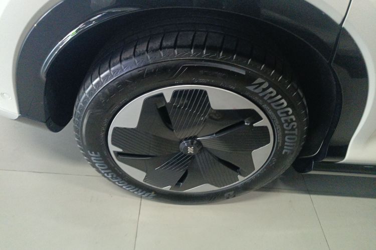 智己汽车 智己LS7 2023款 77kWh Urban Fit后驱版车身外观6003