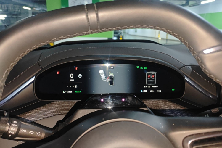 极氪001 2024款 WE版 95kWh 四驱中控内饰14