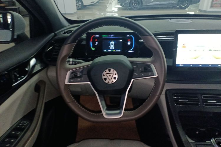 比亚迪 秦PLUS 2024款 荣耀版 DM-i 55KM领先型中控内饰13