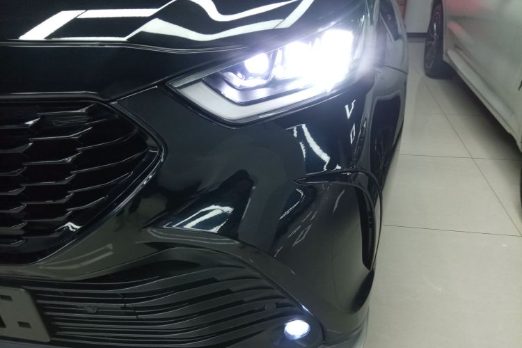 丰田 皇冠陆放 2022款 2.5L HEV四驱旗舰版局部细节36