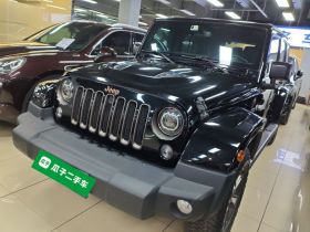 Jeep 牧马人 2016款 3.0L Sahara 75周年致敬版
