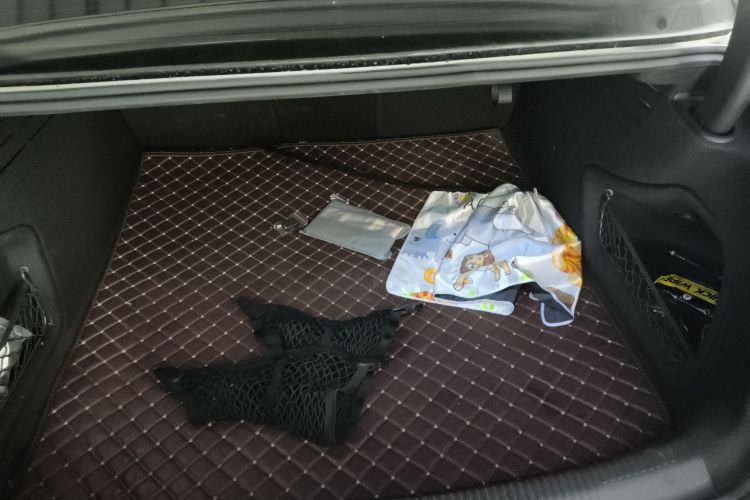 奥迪A4L 2019款 40 TFSI 时尚型 国VI局部细节23