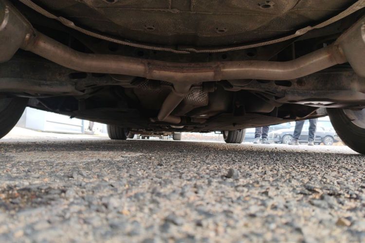 红旗H6 2023款 2.0T 致逸版局部细节9009