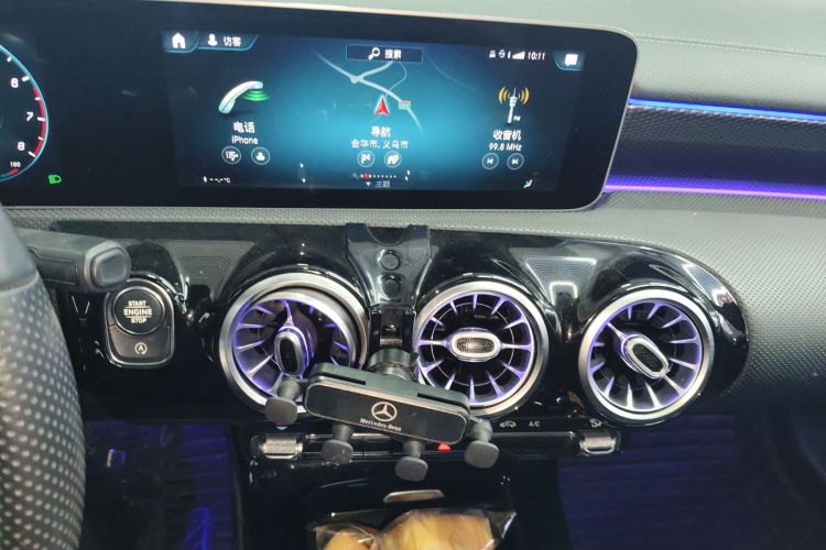 奔驰A级 2020款 改款 A 200 L 运动轿车时尚型中控内饰16