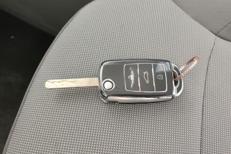 长安启源 长安Lumin 2023款 205km 香沁款中控内饰11