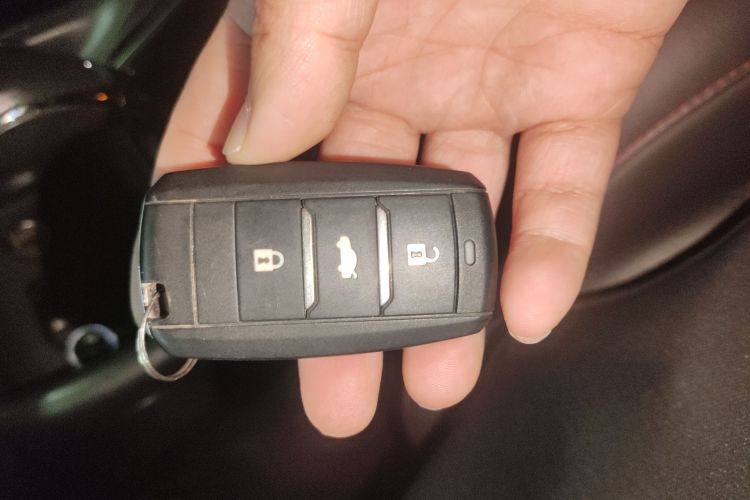 长安CS75 2014款 1.8T 自动精英型 国IV中控内饰11