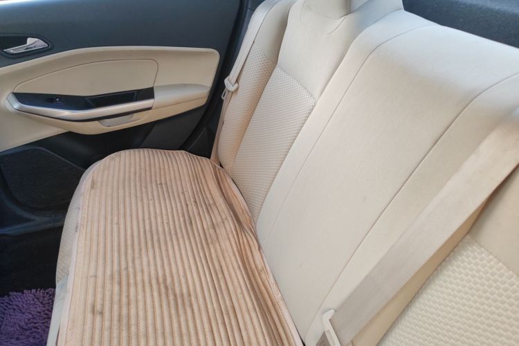 福特 福睿斯 2017款 改款 1.5L 手动舒适型中控内饰21