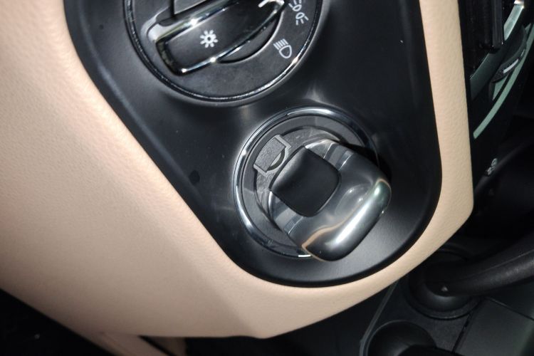 保时捷 2023款 Macan 2.0T中控内饰7001