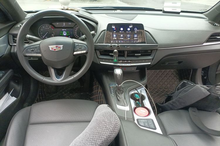 凯迪拉克CT4 2022款 28T 豪华型中控内饰7002