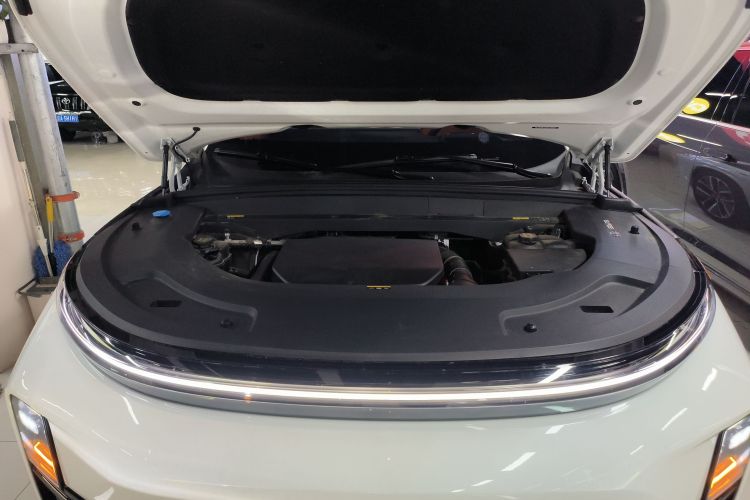 理想汽车 理想L7 2024款 Pro机舱底盘24