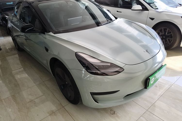 特斯拉 Model 3 2022款 后轮驱动版车身外观3