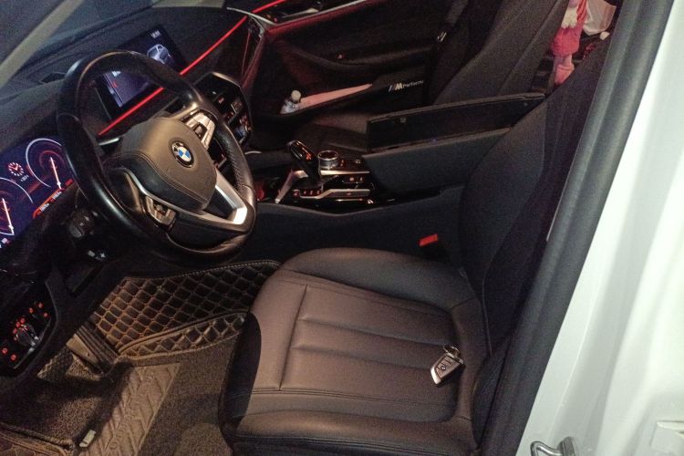 宝马5系 2019款 525Li 豪华套装局部细节19