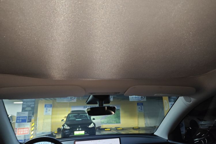 特斯拉 Model Y 2021款 标准续航后驱版中控内饰22