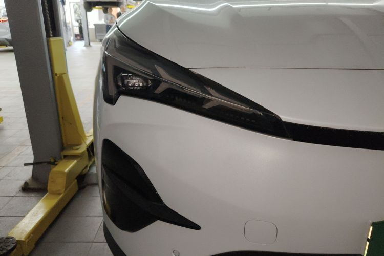 ARCFOX极狐 极狐 阿尔法T5(ARCFOX αT5) 2024款 660 MAX车身外观8