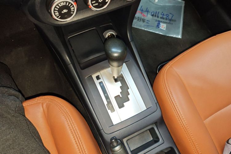 三菱 翼神 2013款 时尚版 1.8L CVT舒适型局部细节18