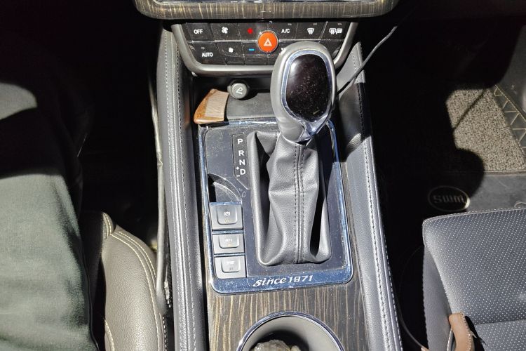 SWM斯威汽车 SWM斯威X7 2017款 1.5T 自动智享型 7座中控内饰18