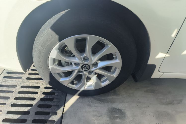 日产 轩逸 2024款 经典 1.6XE CVT舒适版车身外观6007