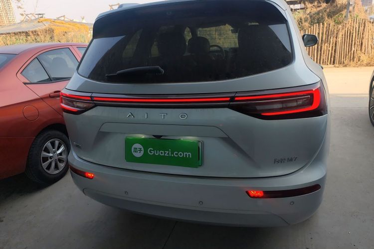 鸿蒙智行 问界M7 2024款 1.5T 智驾四驱Max版 6座车身外观6