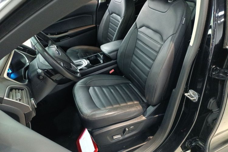 福特 锐界 2018款 改款 EcoBoost 245 两驱铂锐型 5座 国V局部细节19