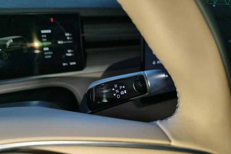 小鹏X9 2025款 650长续航 Max局部细节18