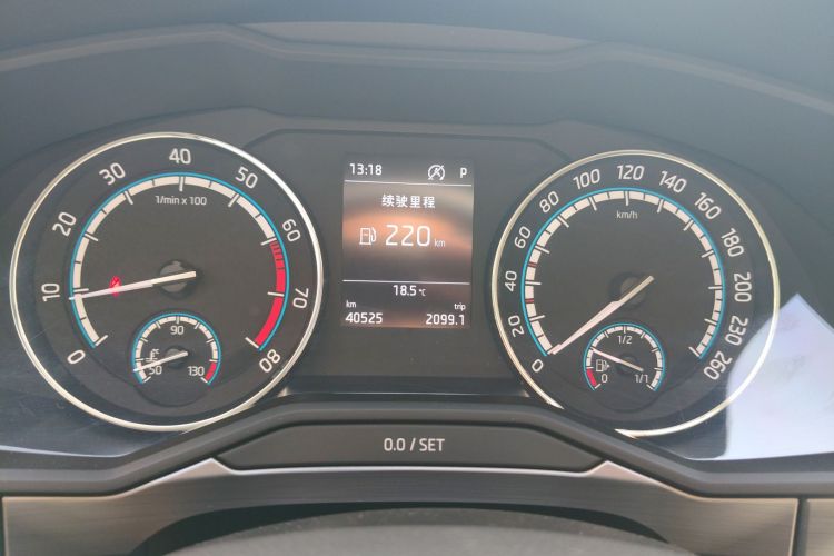 斯柯达 速派 2019款 TSI280 DSG舒适版中控内饰14