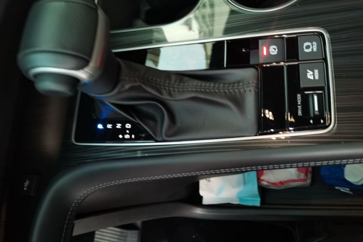 丰田 赛那SIENNA 2024款 2.5L混动 四驱尊贵版中控内饰18