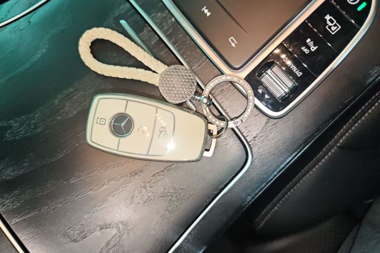 奔驰C级 2020款 改款 C 200 L 时尚型运动版中控内饰11