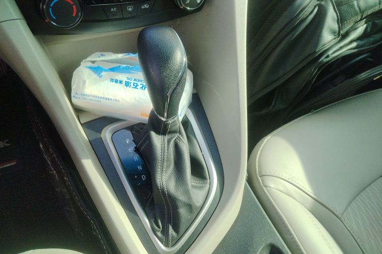 别克 英朗 2017款 15N 自动精英型局部细节18