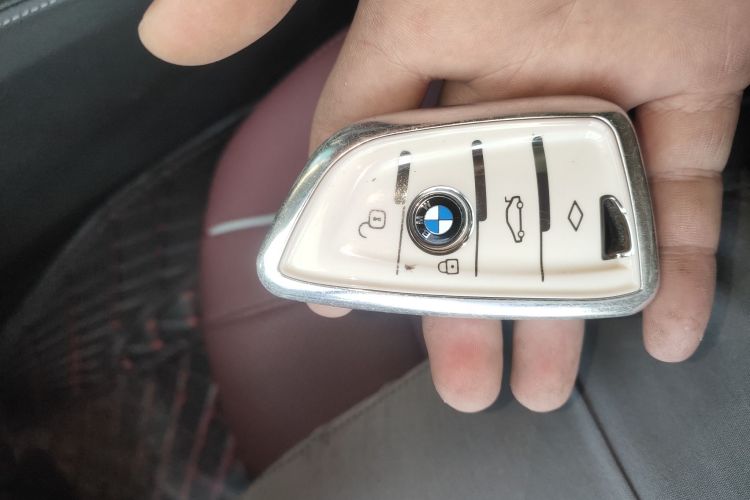 宝马5系 2021款 525Li M运动套装中控内饰11