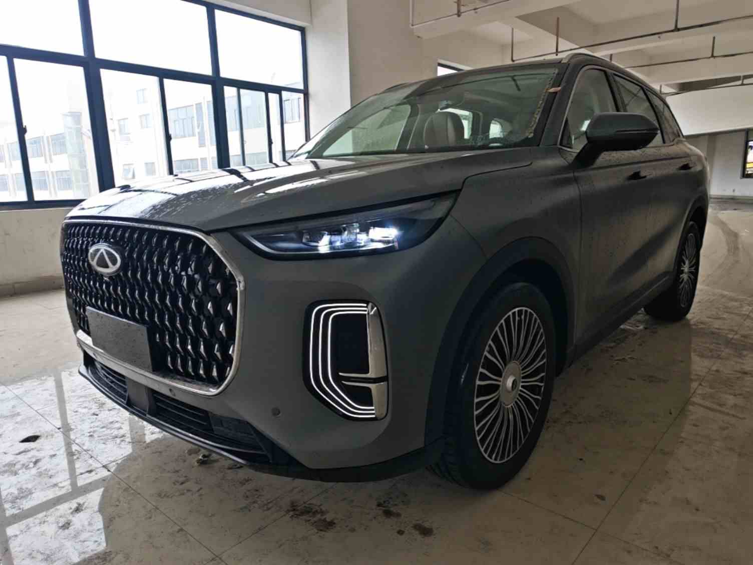 奇瑞 瑞虎8 L 2024款 2.0T 两驱尊贵版 5座(2)