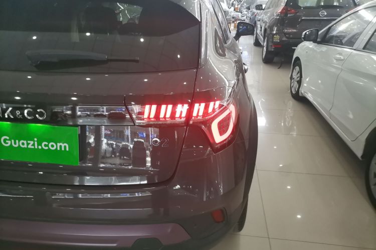 领克02 2019款 高能版 2.0T 自动两驱耀Pro版 国VI车身外观9