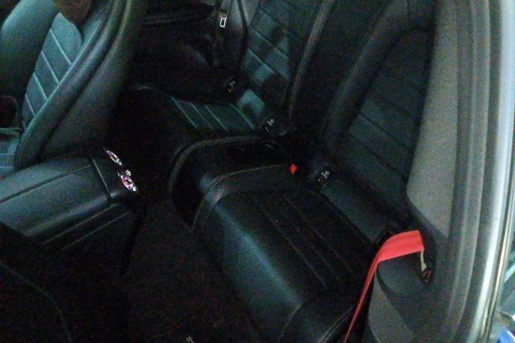 奔驰C级(进口) 2018款 C 200 轿跑车中控内饰21