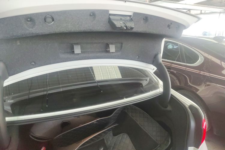 宝马3系 2019款 320Li 时尚型机舱底盘23