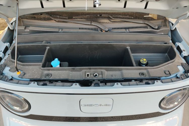 吉利银河 2025款 210km 熊猫卡丁机舱底盘24