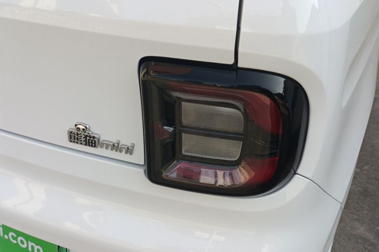 吉利银河 2024款 熊猫mini 200km 耐力熊车身外观9