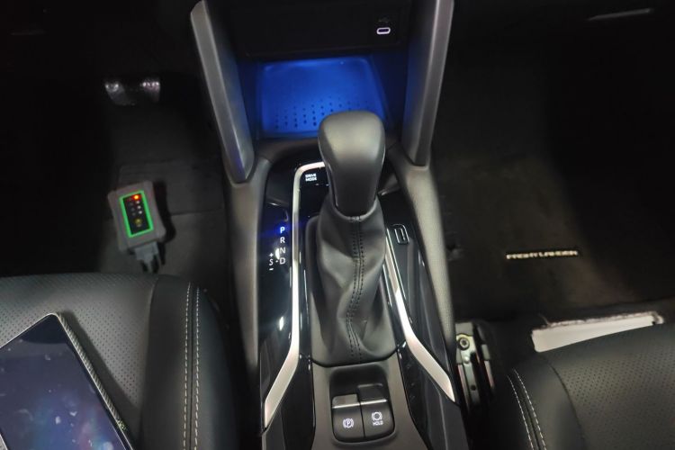 丰田 锋兰达 2023款 2.0L 智能电混双擎 尊贵版中控内饰18