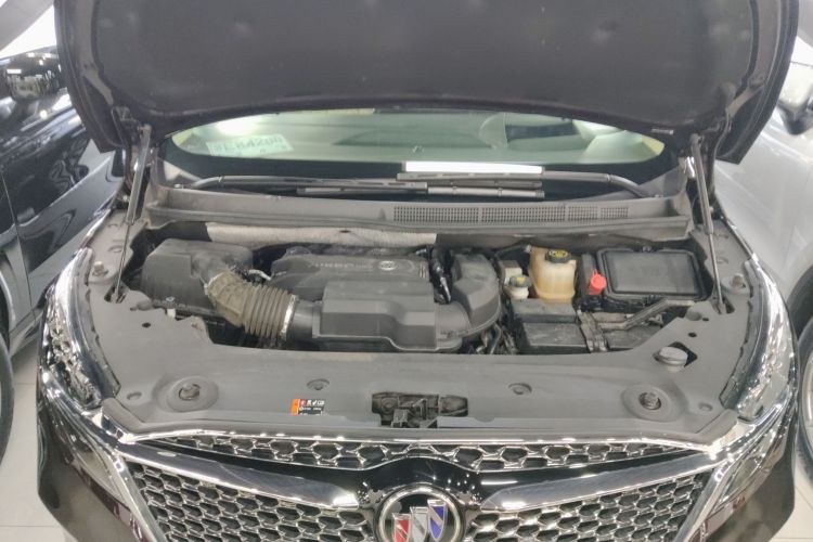 别克GL8 2020款 Avenir艾维亚 六座贤礼版机舱底盘24