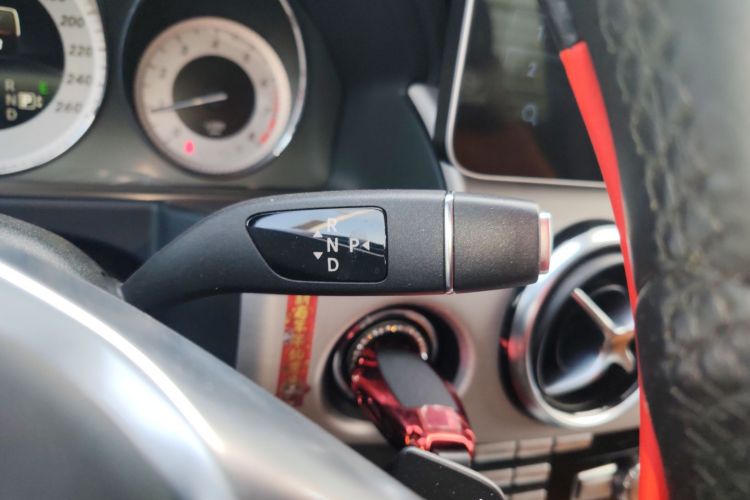 奔驰GLK级 2015款 GLK 260 4MATIC 时尚型 极致版中控内饰18