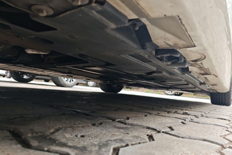 奔驰A级 2019款 A 180 L 运动轿车局部细节9002