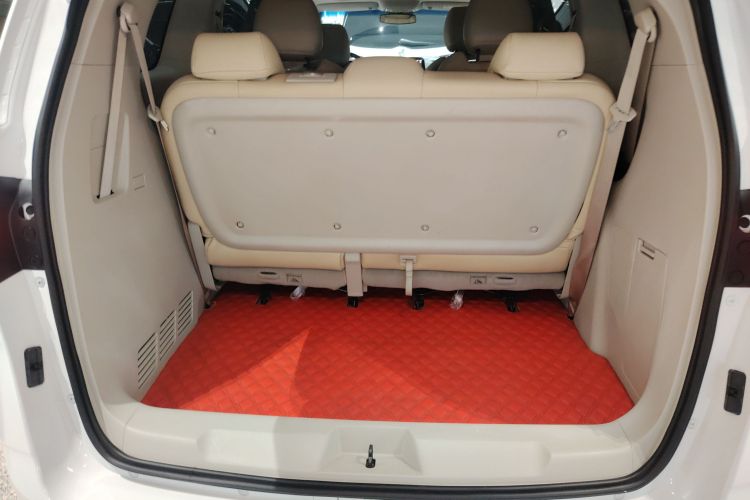 别克GL8 2023款 陆上公务舱 智享型机舱底盘23