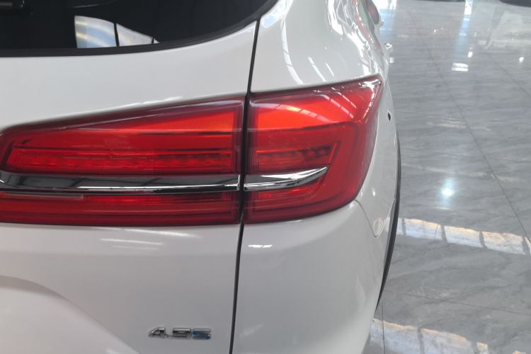 比亚迪 宋新能源 2019款 宋DM 1.5TID 智联锐耀型车身外观9