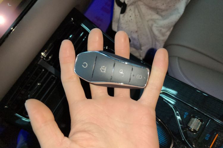 比亚迪 汉 2025款 EV 智驾版 506KM尊贵型中控内饰7001