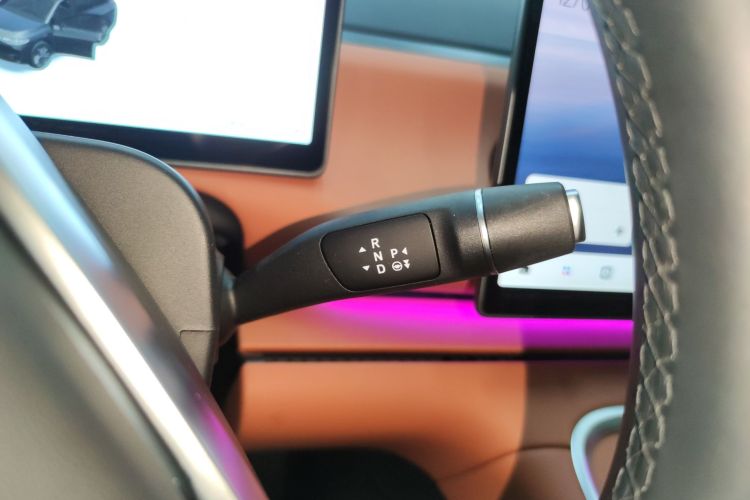 零跑汽车 零跑C16 2026款 增程 280激光雷达智尊版 6座中控内饰18